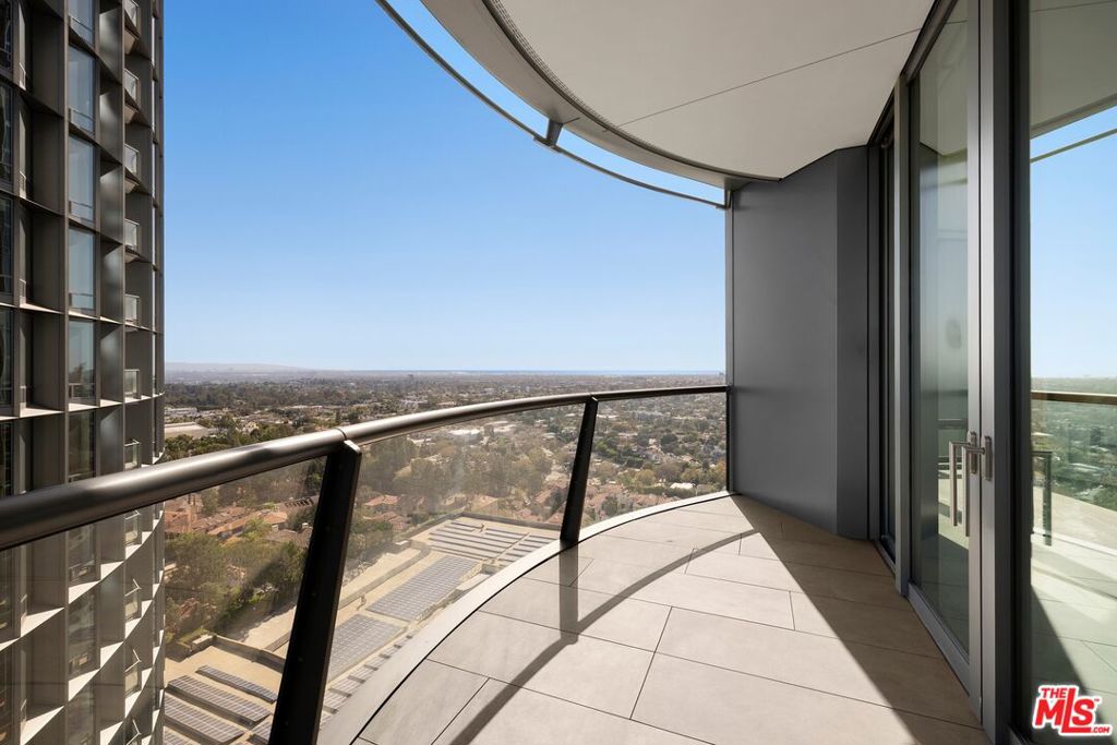 211 W Elm Court, #16B, Los Angeles, CA 90067