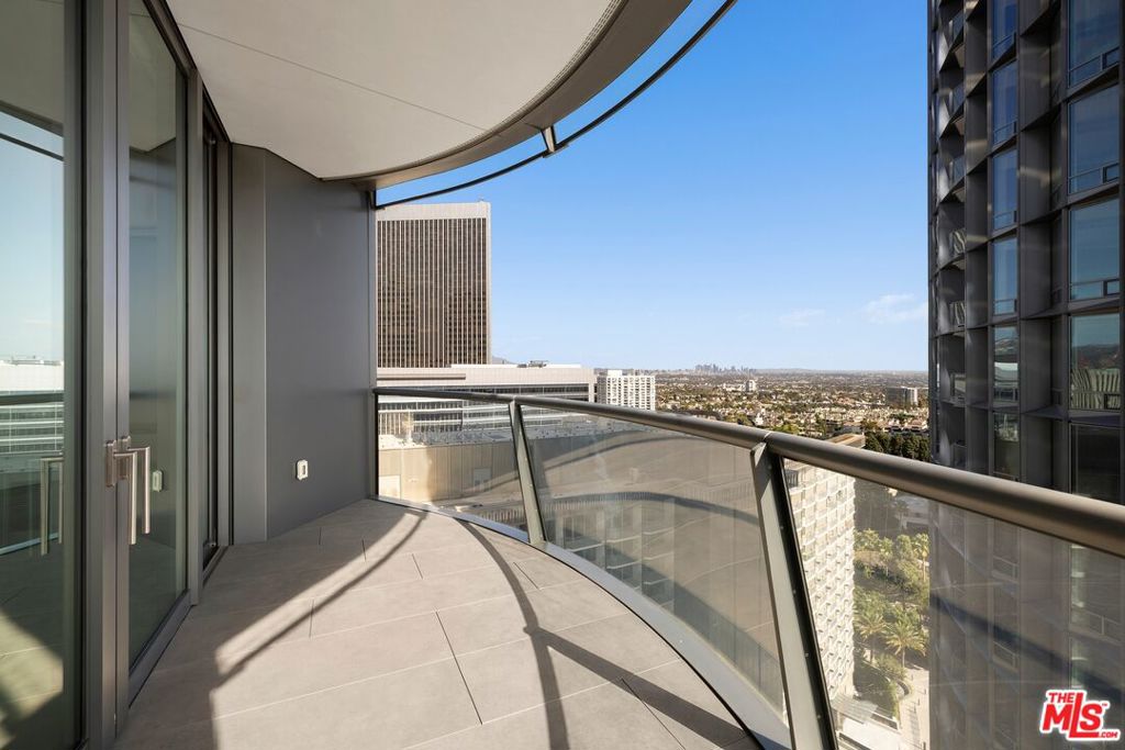 211 W Elm Court, #16B, Los Angeles, CA 90067