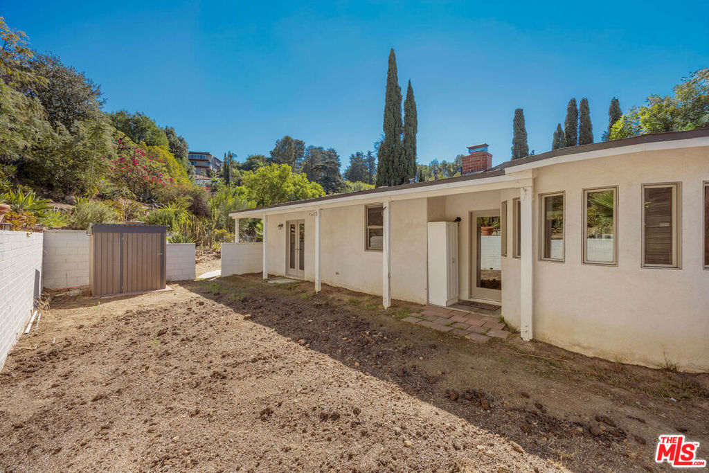 3058 Hollycrest Place, Los Angeles, CA 90068