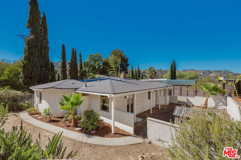 3058 Hollycrest Place, Los Angeles, CA 90068