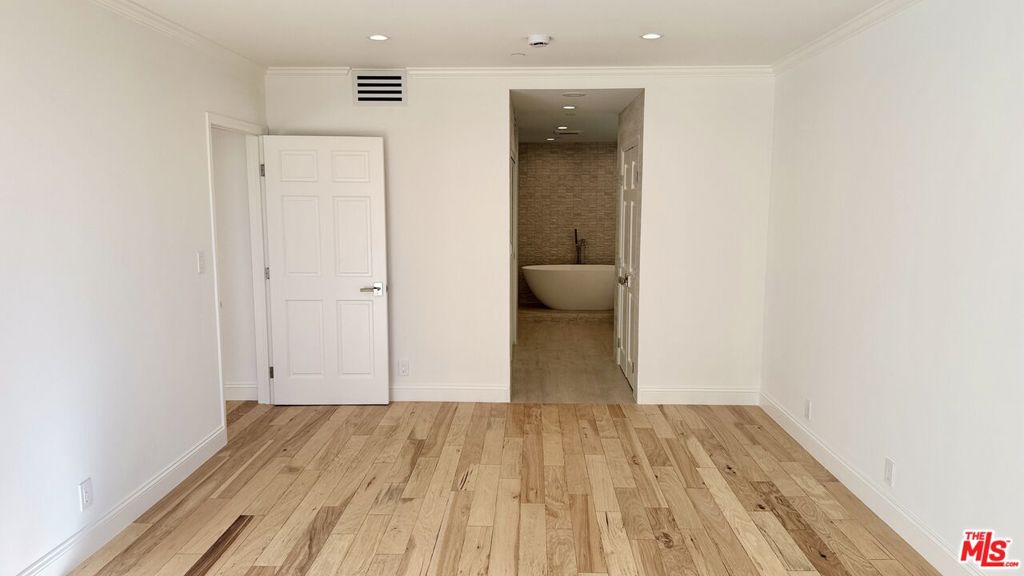10724 Wilshire Boulevard, #1008, Los Angeles, CA 90024
