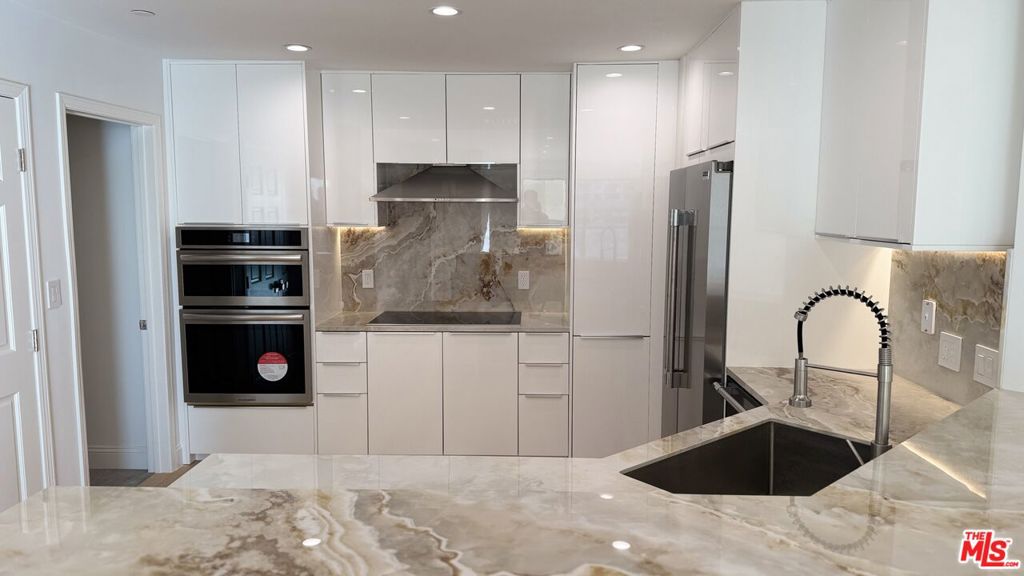 10724 Wilshire Boulevard, #1008, Los Angeles, CA 90024