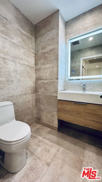 10724 Wilshire Boulevard, #1008, Los Angeles, CA 90024