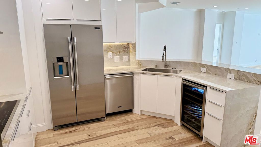 10724 Wilshire Boulevard, #1008, Los Angeles, CA 90024