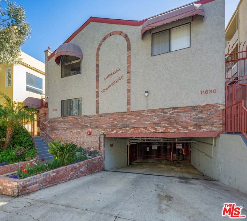 11630 Chenault Street, Los Angeles, CA 90049 11630 Chenault Street, Los Angeles, CA 90049