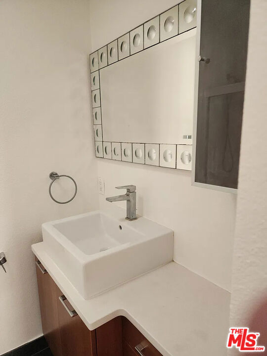 11630 Chenault Street, Los Angeles, CA 90049