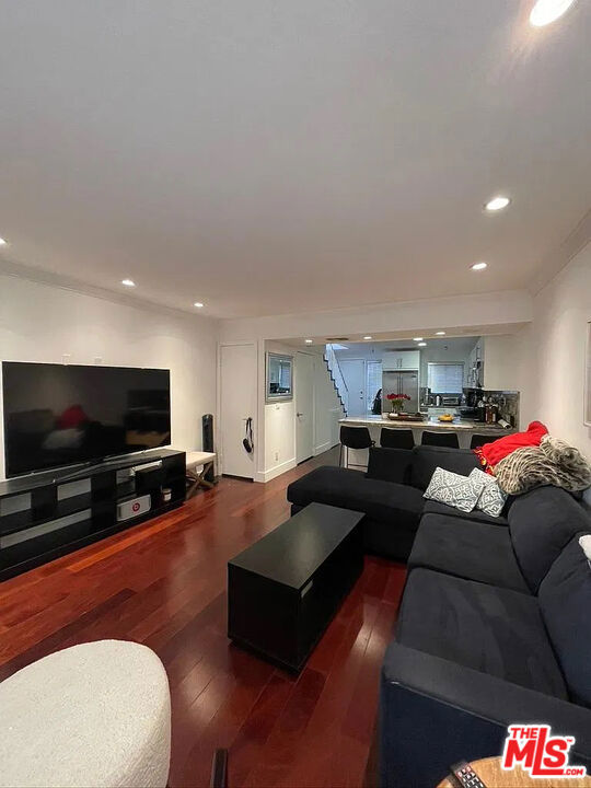 11630 Chenault Street, Los Angeles, CA 90049