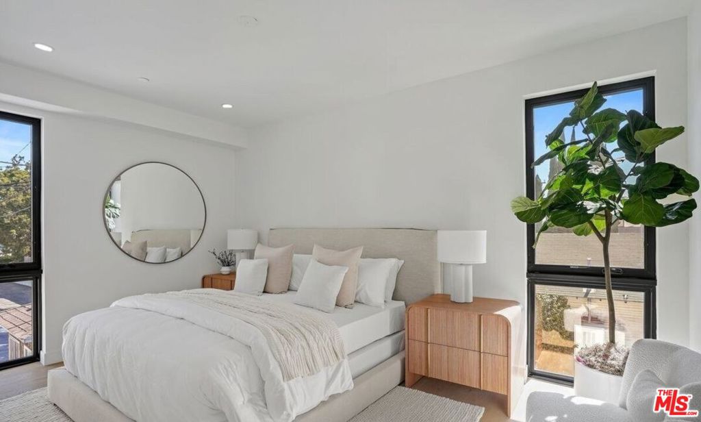 3808 College Avenue, Culver City, CA 90232