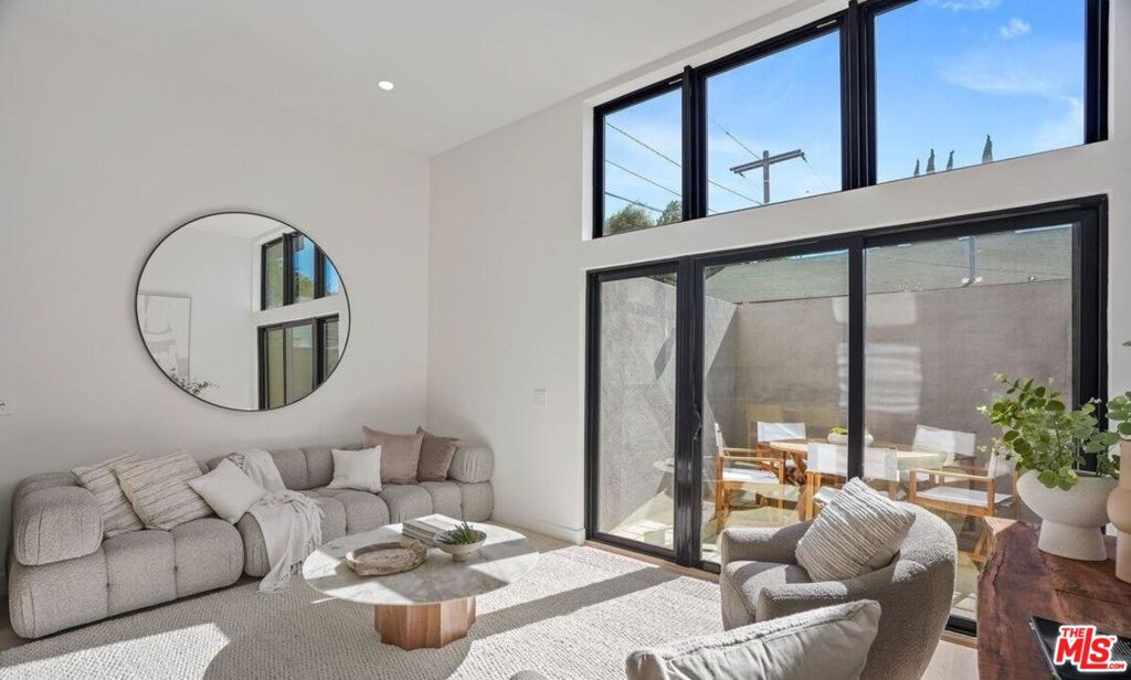 3808 College Avenue, Culver City, CA 90232