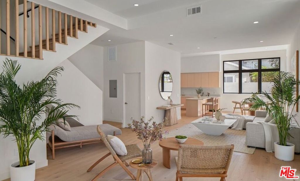 3808 College Avenue, Culver City, CA 90232 3808 College Avenue, Culver City, CA 90232