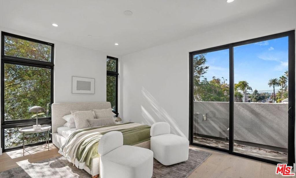 3808 College Avenue, Culver City, CA 90232 3808 College Avenue, Culver City, CA 90232