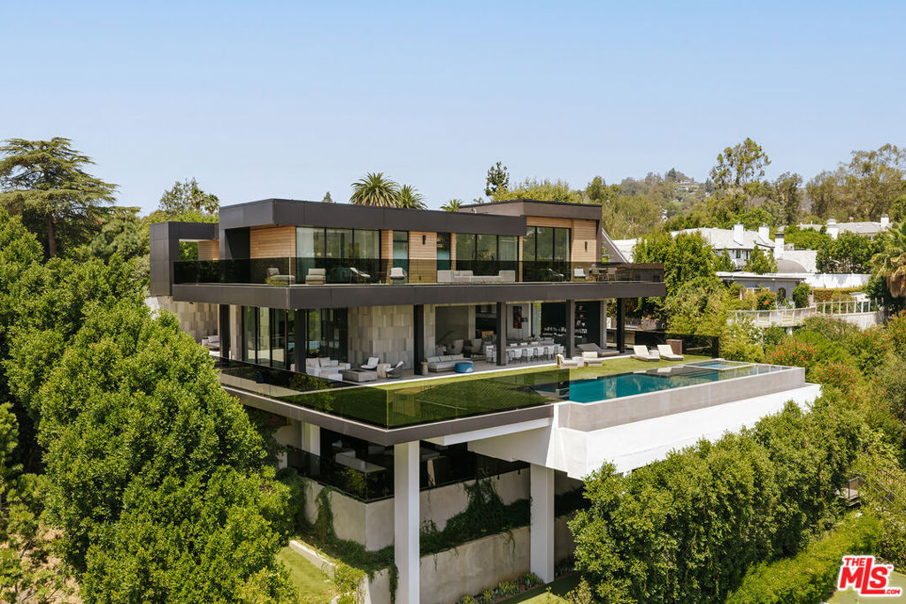 1140 Summit Drive, Beverly Hills, CA 90210