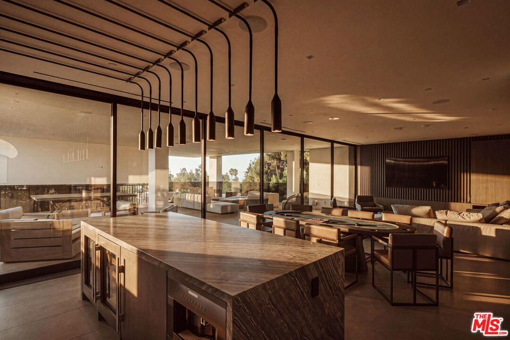 1140 Summit Drive, Beverly Hills, CA 90210