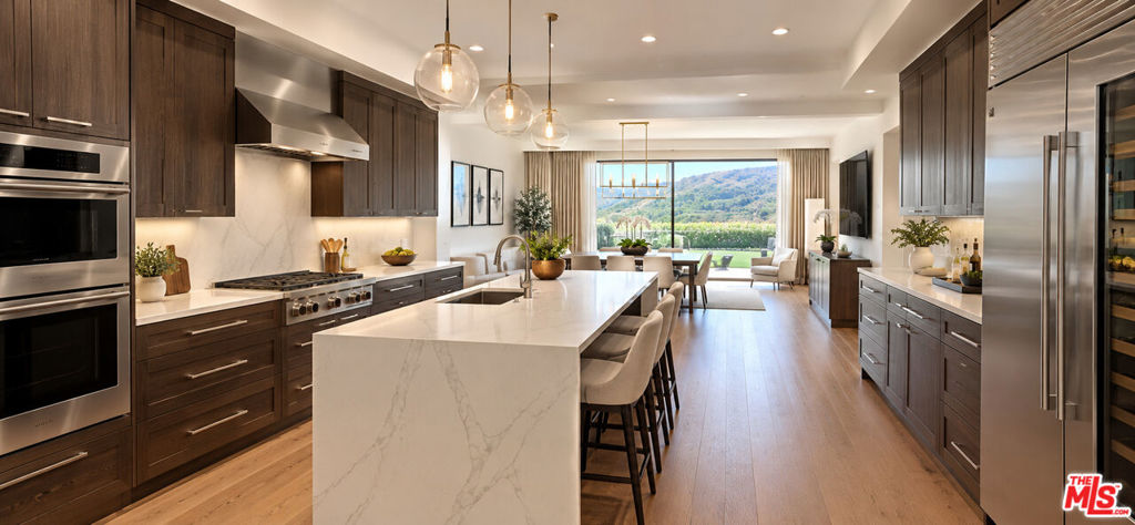 3031 Elvido Drive, Los Angeles, CA 90049