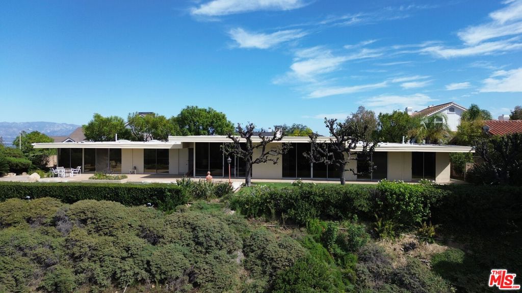 3031 Elvido Drive, Los Angeles, CA 90049