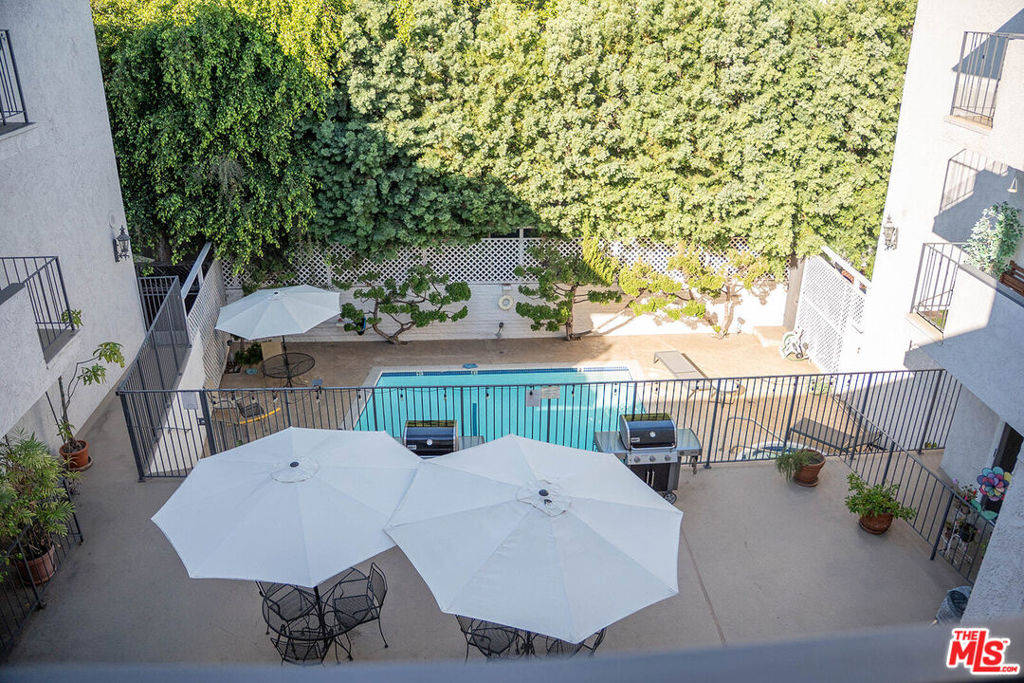 837 N West Knoll Drive, #319, West Hollywood, CA 90069