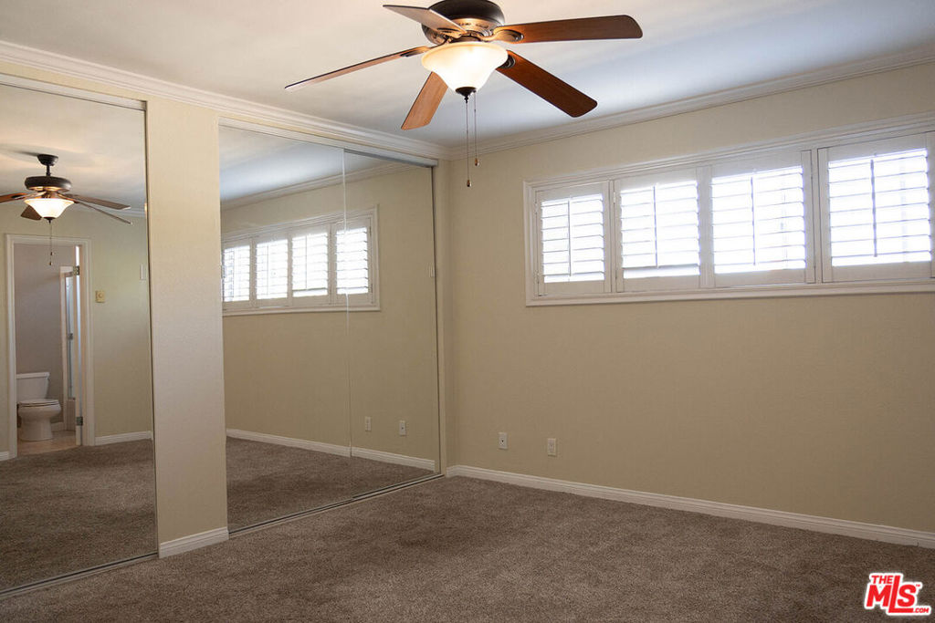 837 N West Knoll Drive, #319, West Hollywood, CA 90069