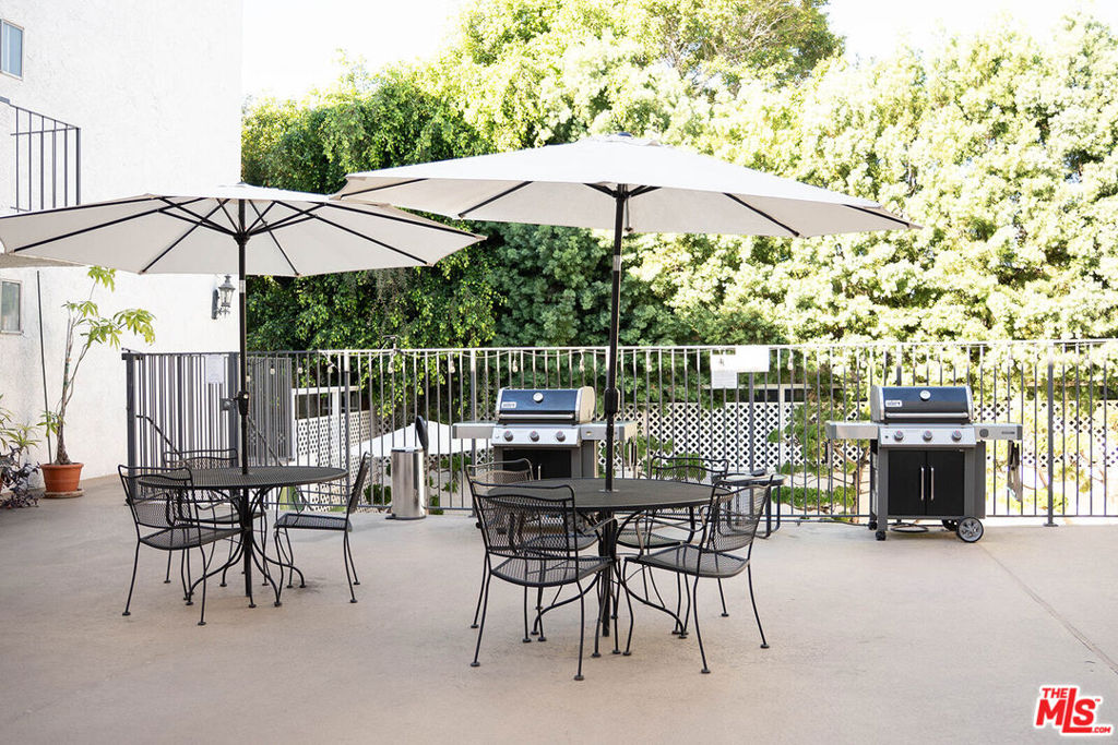 837 N West Knoll Drive, #319, West Hollywood, CA 90069
