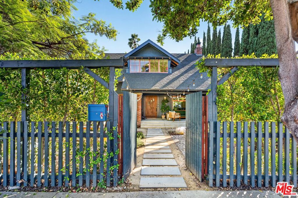 4412 Melbourne Avenue, Los Angeles, CA 90027