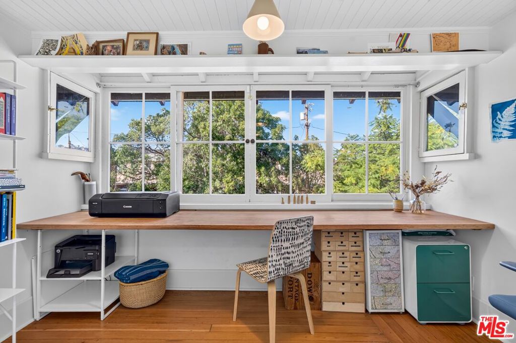 4412 Melbourne Avenue, Los Angeles, CA 90027