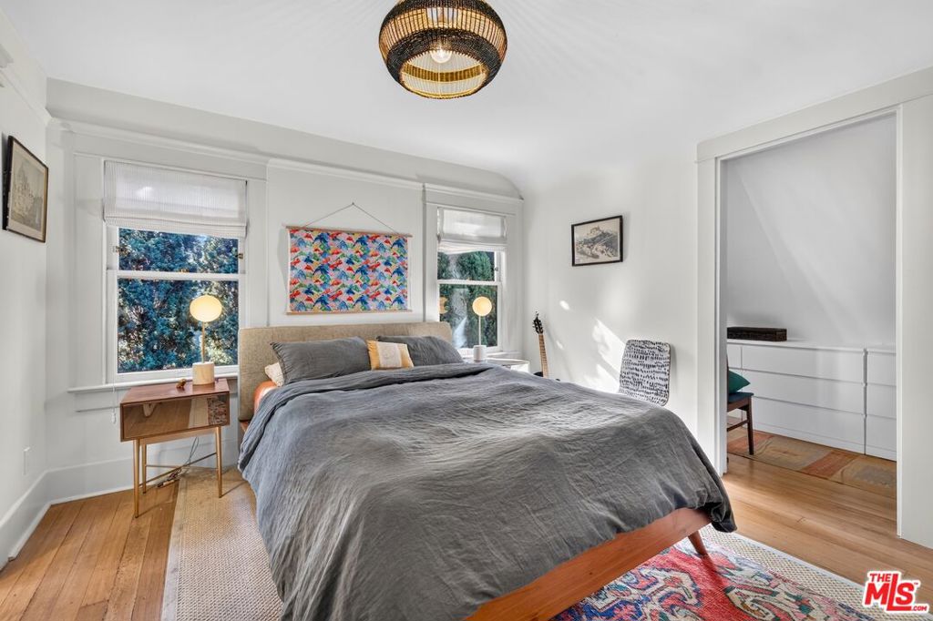 4412 Melbourne Avenue, Los Angeles, CA 90027