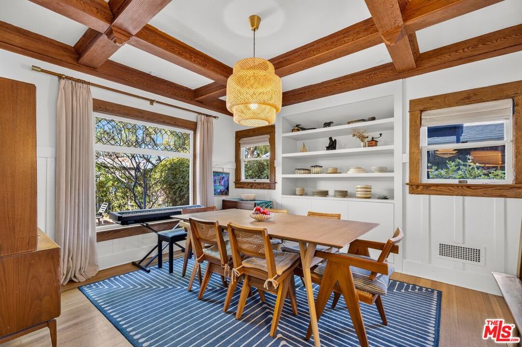 4412 Melbourne Avenue, Los Angeles, CA 90027