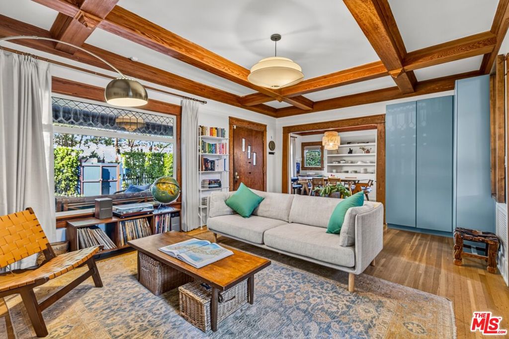 4412 Melbourne Avenue, Los Angeles, CA 90027