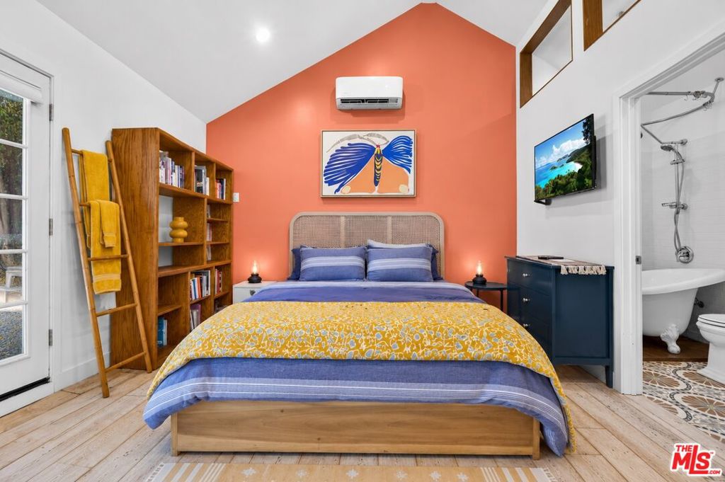 4412 Melbourne Avenue, Los Angeles, CA 90027