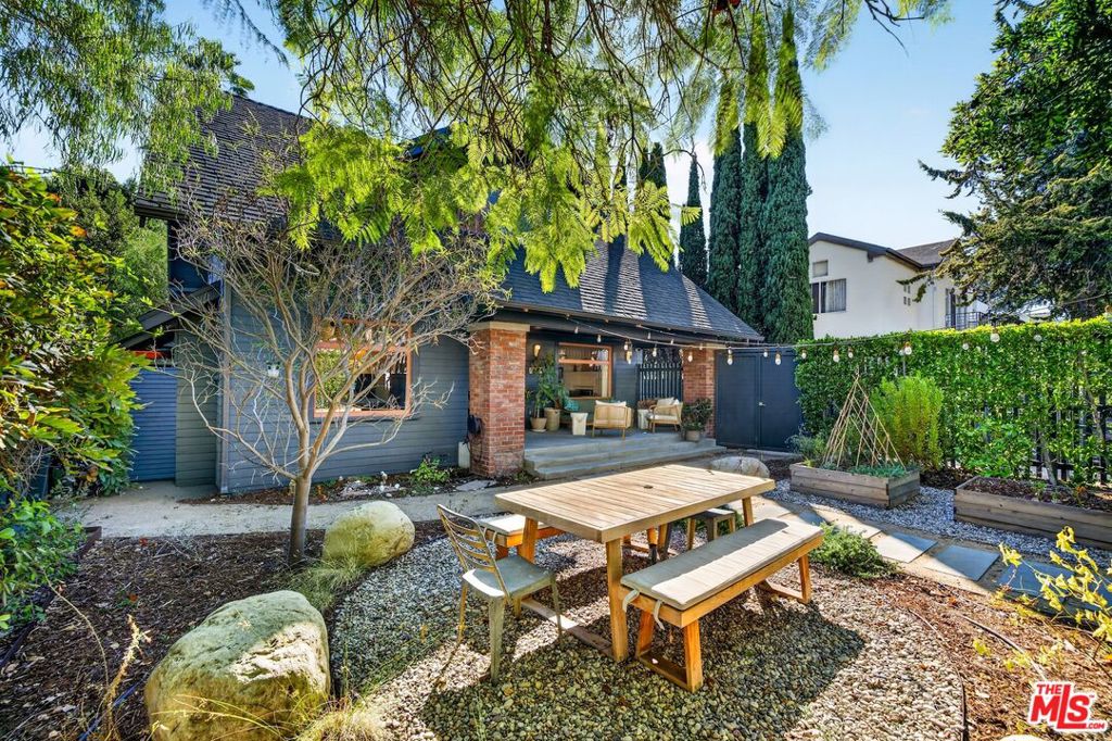 4412 Melbourne Avenue, Los Angeles, CA 90027 4412 Melbourne Avenue, Los Angeles, CA 90027