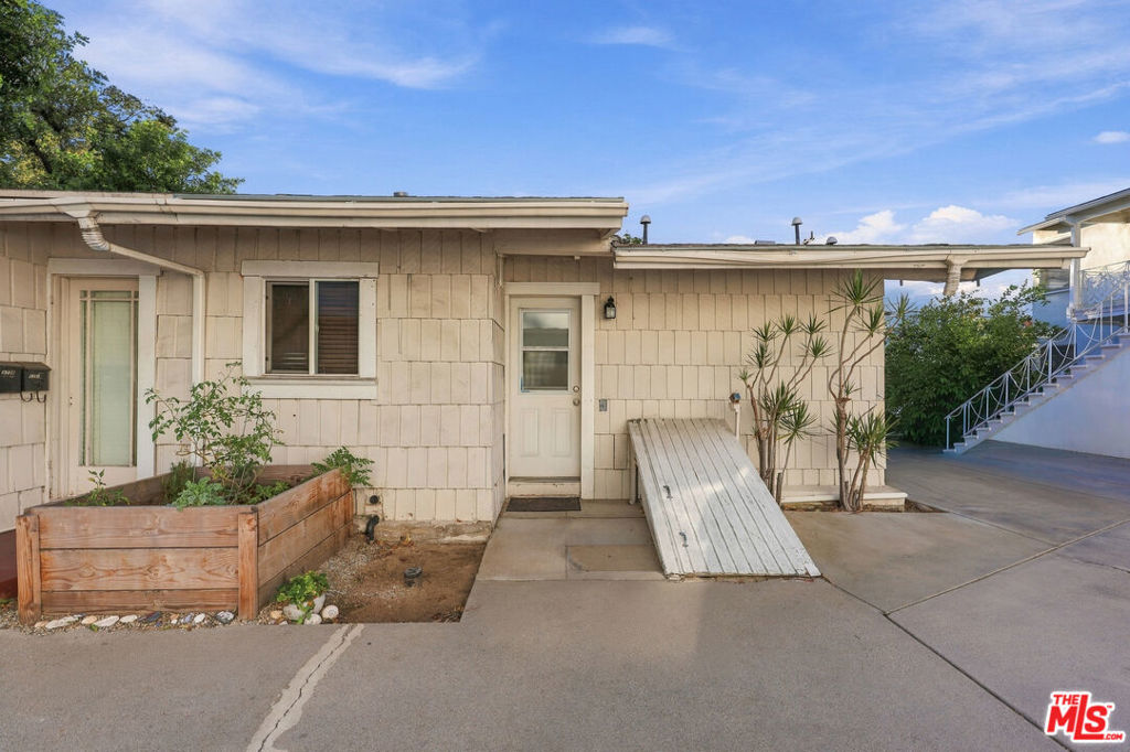 373 Myrtle Street, Glendale, CA 91203 373 Myrtle Street, Glendale, CA 91203