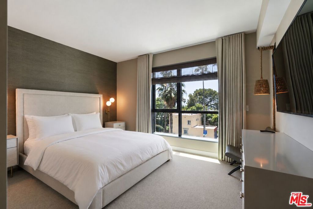 1755 Ocean Avenue, #410, Santa Monica, CA 90401