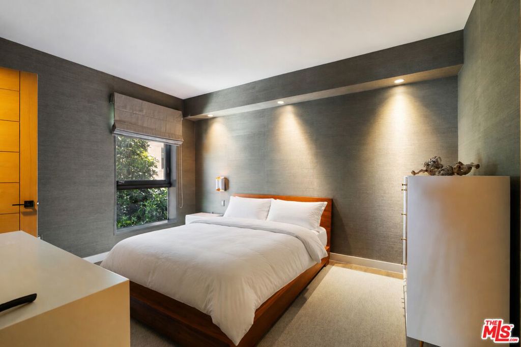 1755 Ocean Avenue, #410, Santa Monica, CA 90401