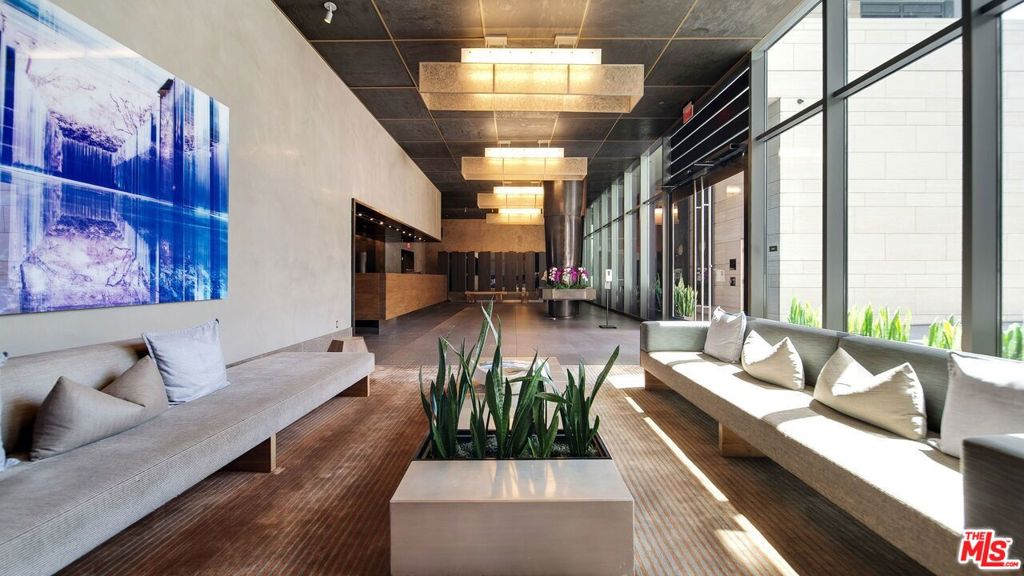 1755 Ocean Avenue, #410, Santa Monica, CA 90401