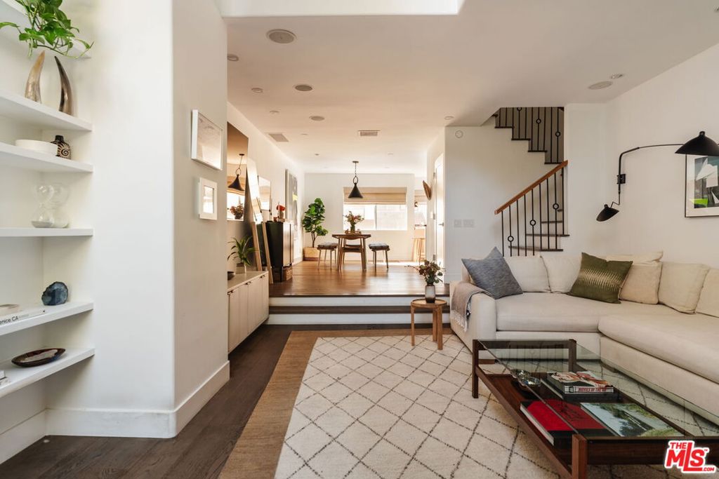 1979 Grace Avenue, #2, Los Angeles, CA 90068