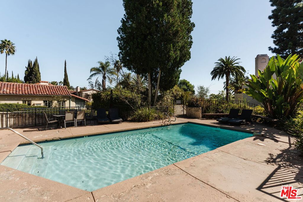 1979 Grace Avenue, #2, Los Angeles, CA 90068