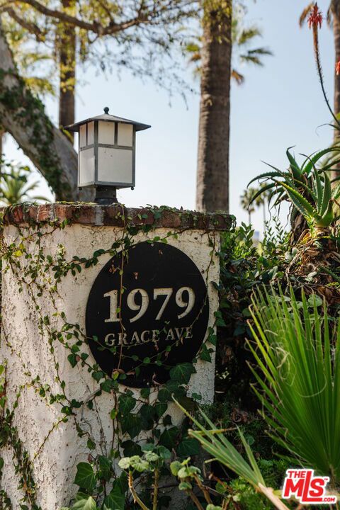 1979 Grace Avenue, #2, Los Angeles, CA 90068