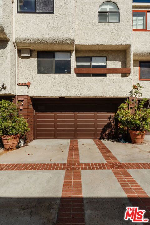 1979 Grace Avenue, #2, Los Angeles, CA 90068