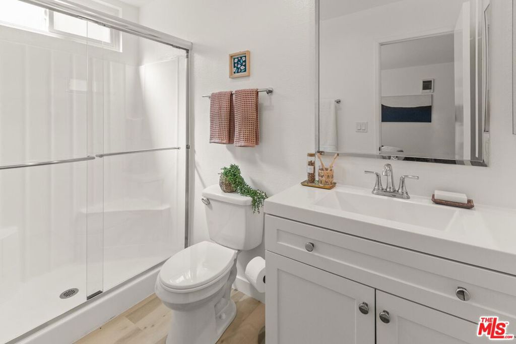 3325 Bagley Avenue, #105, Los Angeles, CA 90034