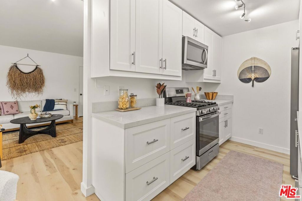 3325 Bagley Avenue, #105, Los Angeles, CA 90034
