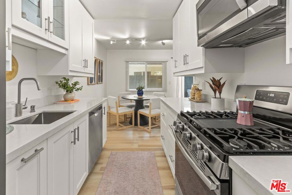 3325 Bagley Avenue, #105, Los Angeles, CA 90034