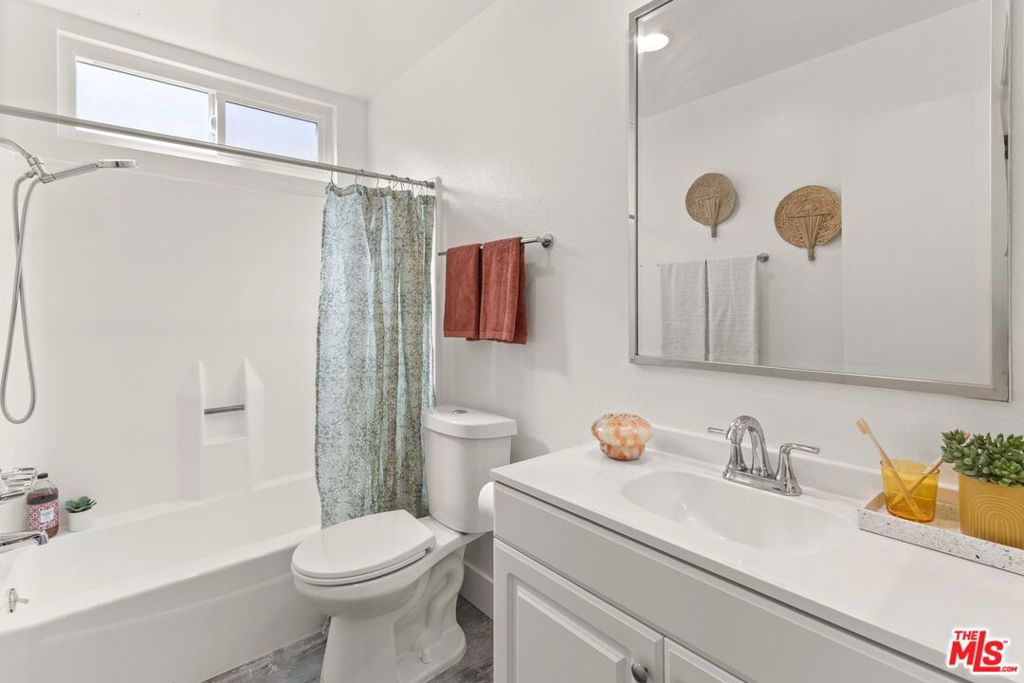 3325 Bagley Avenue, #105, Los Angeles, CA 90034