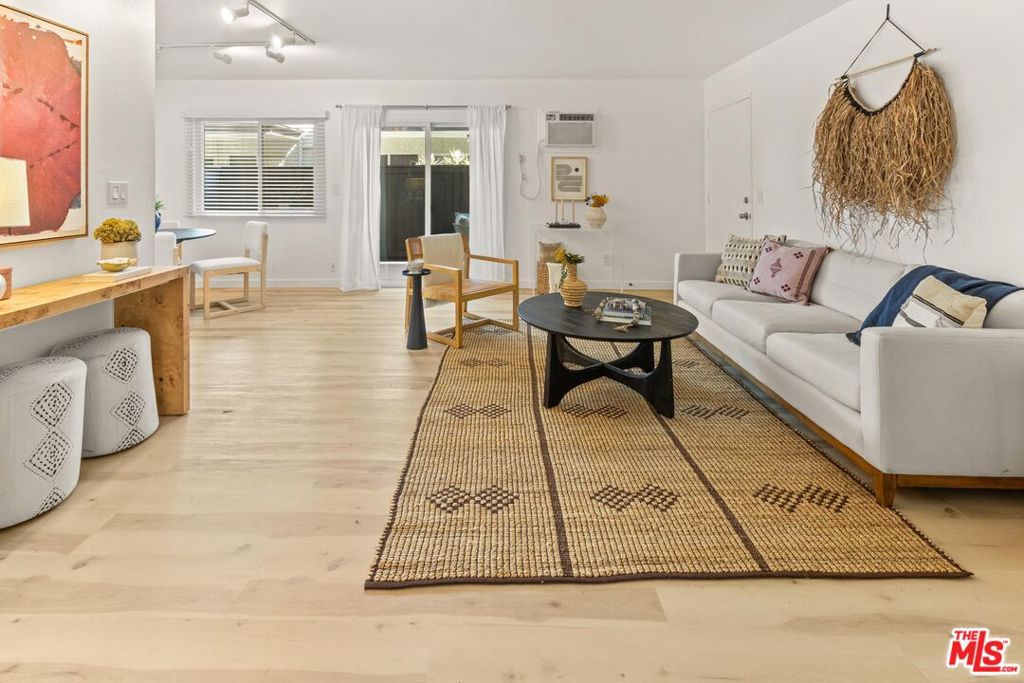3325 Bagley Avenue, #105, Los Angeles, CA 90034 3325 Bagley Avenue, #105, Los Angeles, CA 90034