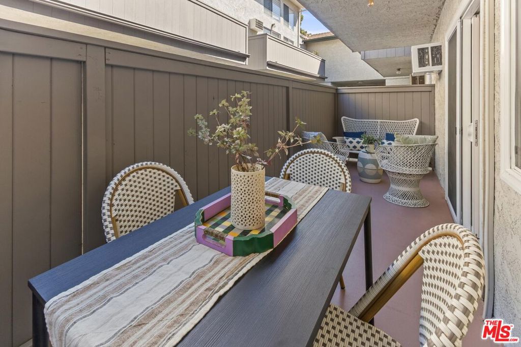 3325 Bagley Avenue, #105, Los Angeles, CA 90034
