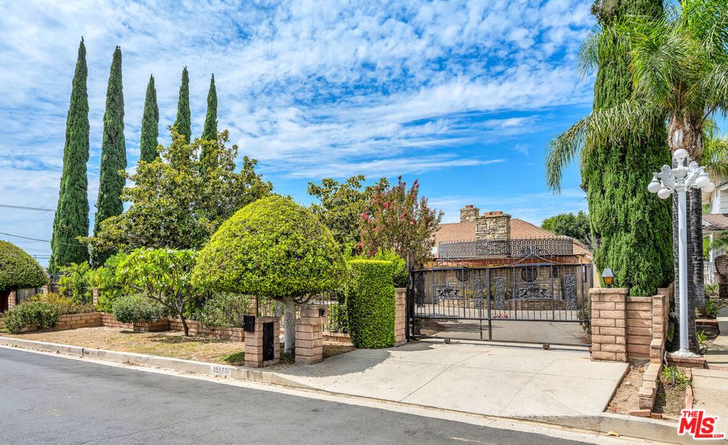 15623 Dorian Street, Sylmar, CA 91342