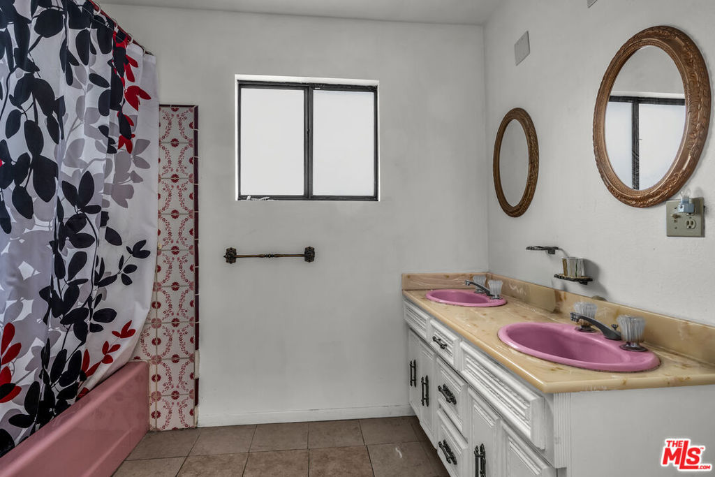 15623 Dorian Street, Sylmar, CA 91342