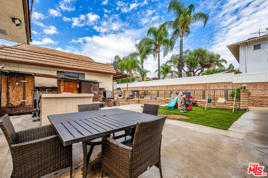 15623 Dorian Street, Sylmar, CA 91342