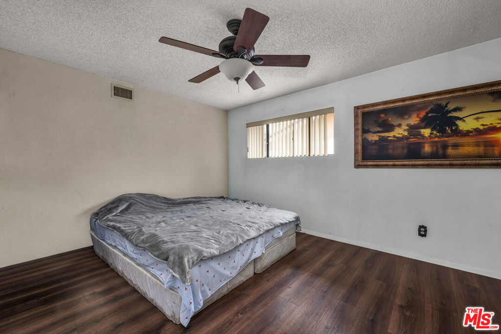 15623 Dorian Street, Sylmar, CA 91342