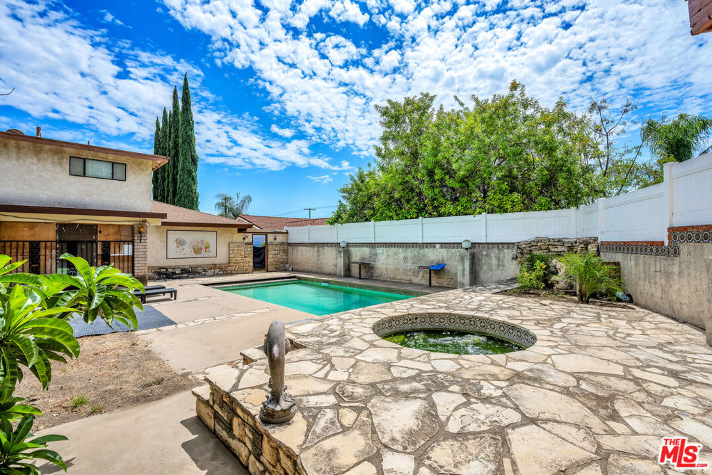 15623 Dorian Street, Sylmar, CA 91342
