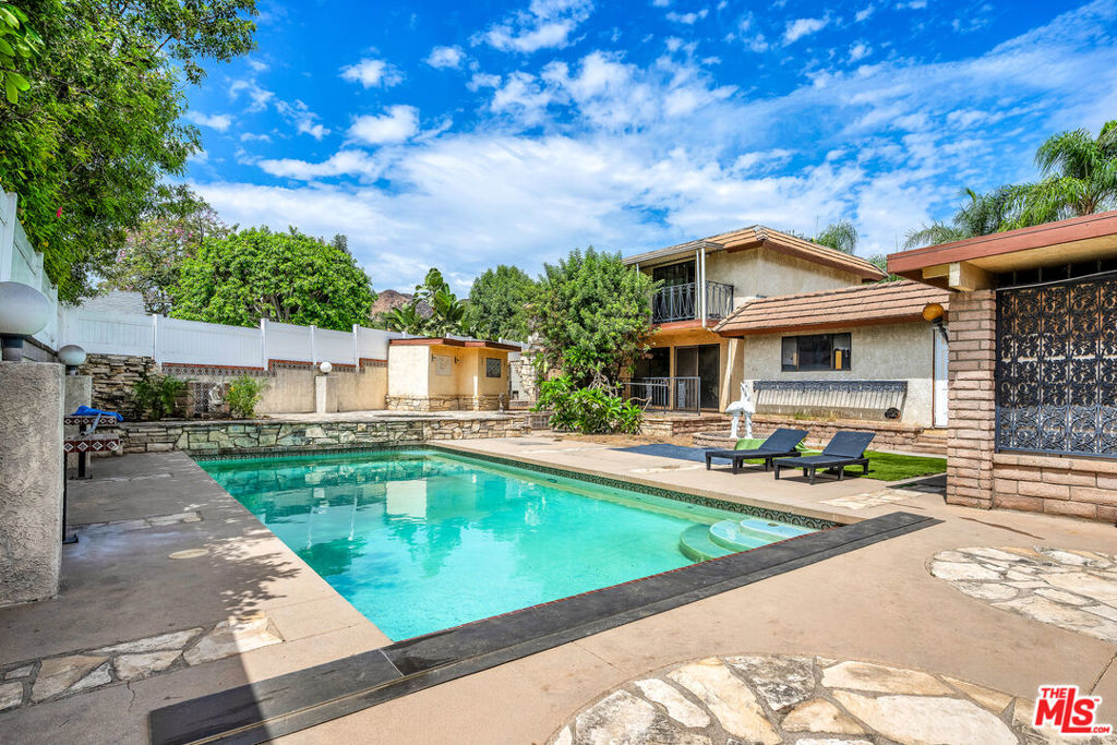 15623 Dorian Street, Sylmar, CA 91342