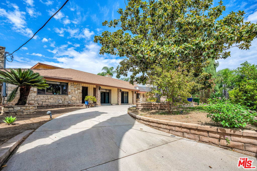 15623 Dorian Street, Sylmar, CA 91342